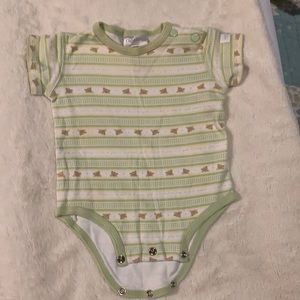 Carter’s Onsie 0-3 months
